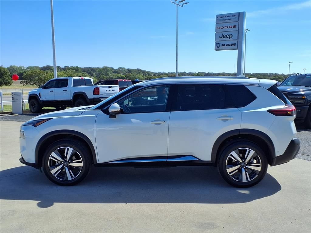 Used 2023 Nissan Rogue SL w/ SL Premium Package FWD image 4