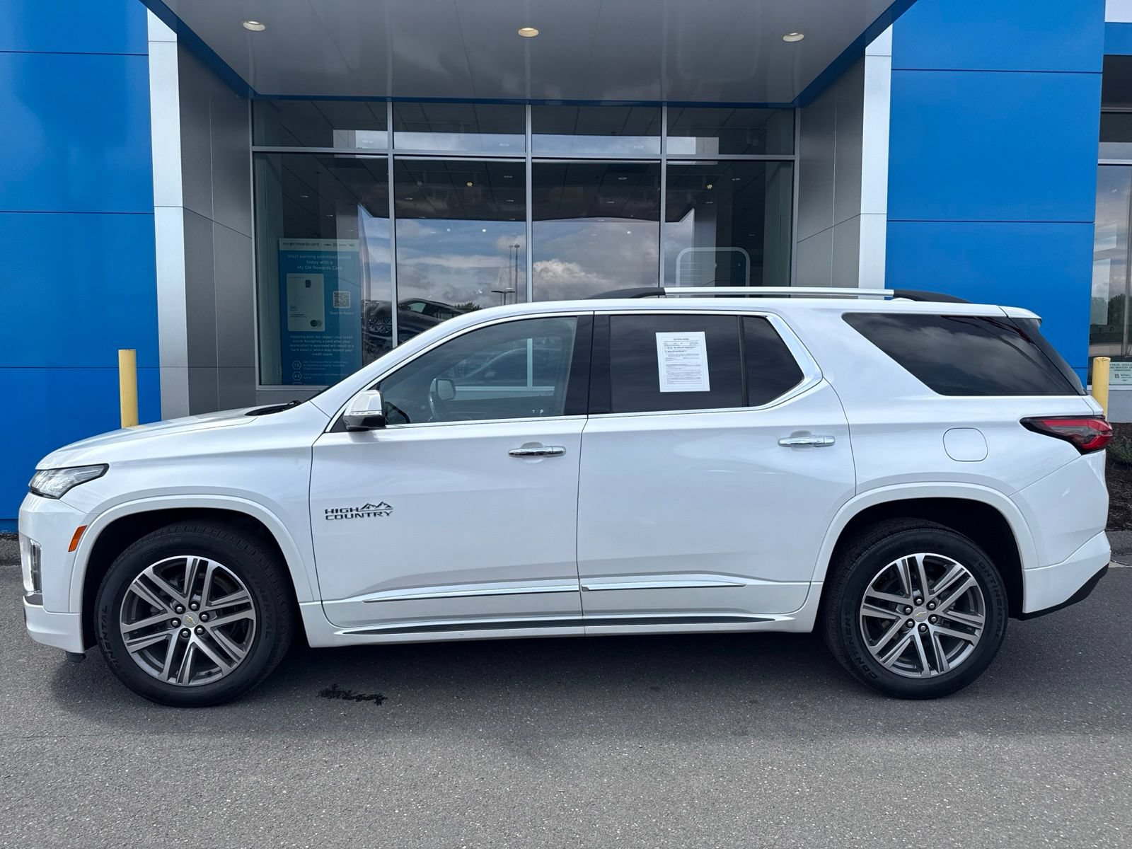 Used 2023 Chevrolet Traverse High Country AWD/4WD image 9