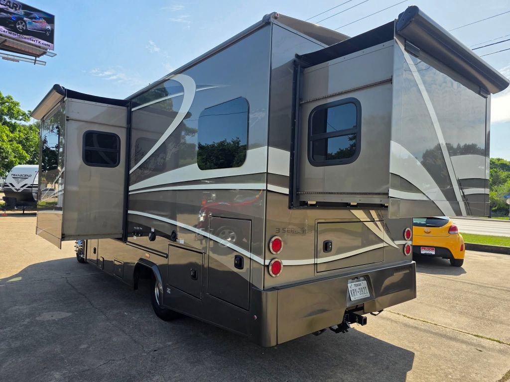 Used 2016 Mercedes-Benz Sprinter 3500 image 3