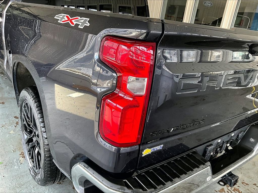 Used 2023 Chevrolet Silverado 1500 LTZ w/ LPO, Dark Essentials Package image 33