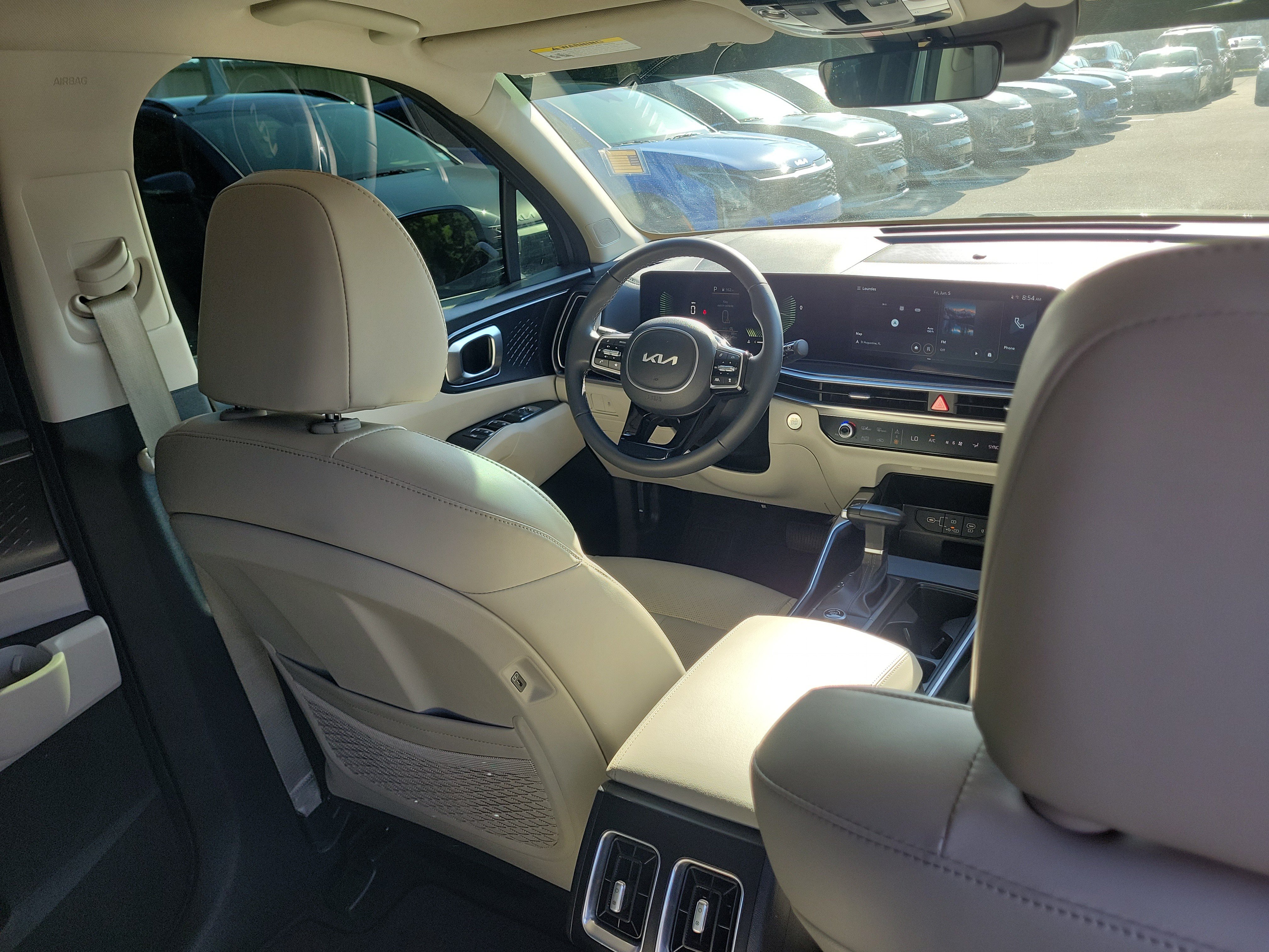 Certified 2025 Kia Sorento S w/ Panoramic Sunroof Package FWD image 13