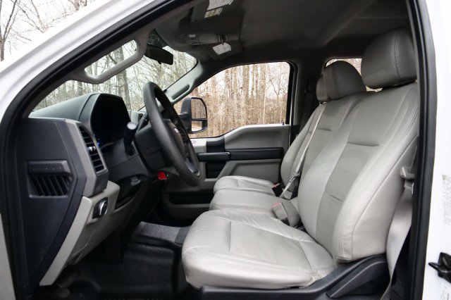 Used 2019 Ford F550 XL / DRW / Knapheide KUV / V8 image 17