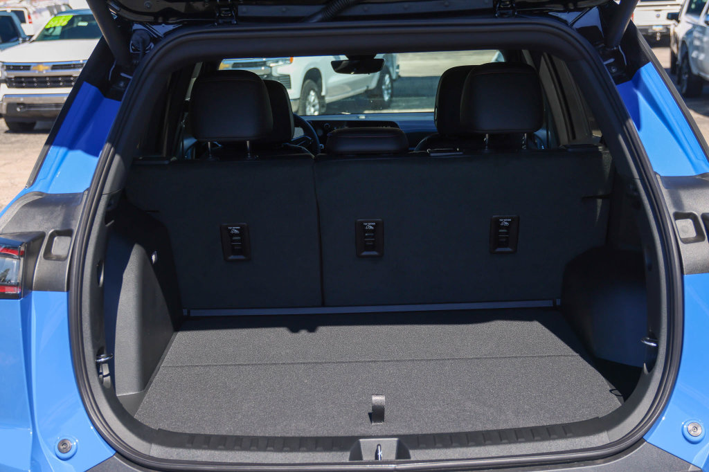 New 2027 Chevrolet Equinox RS w/ Safety and Technology Package AWD/4WD image 8