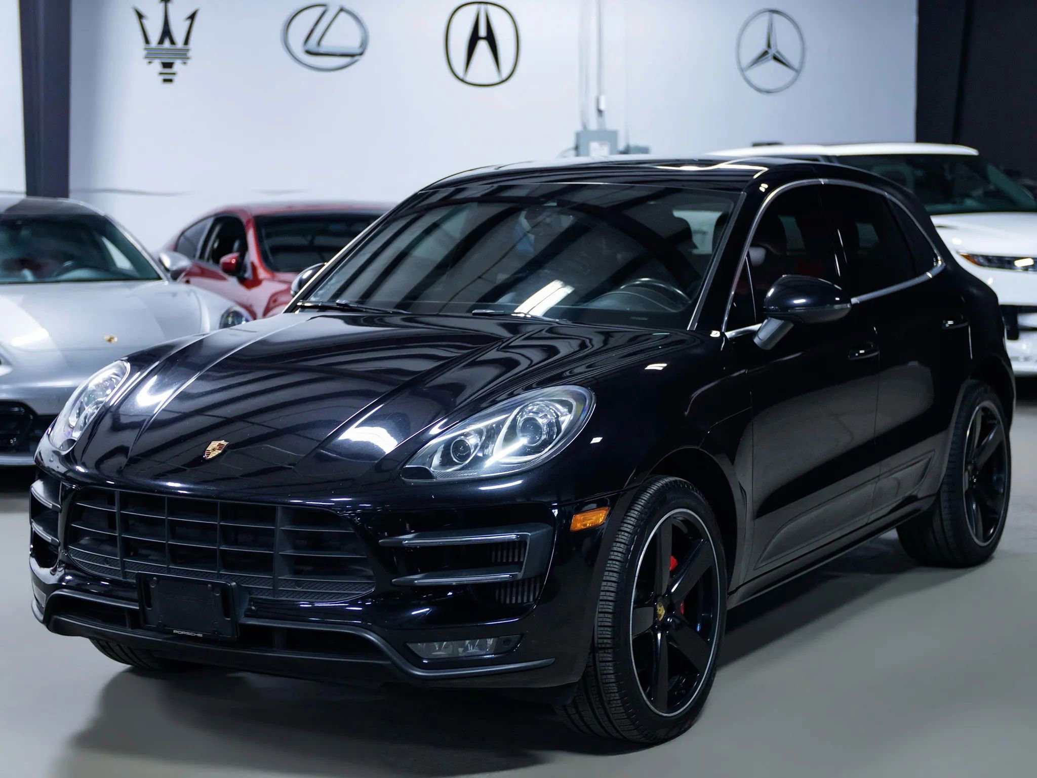 Used 2017 Porsche Macan Turbo image 6
