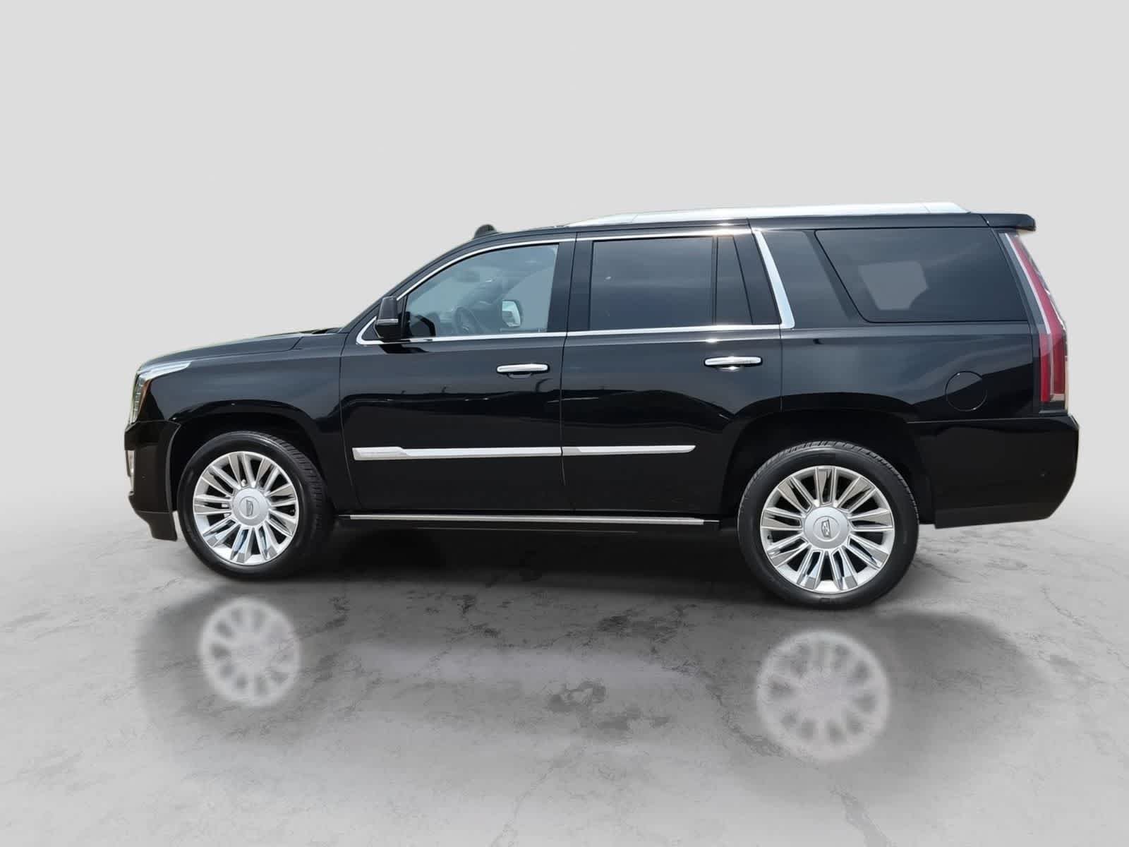 Used 2018 Cadillac Escalade Platinum AWD/4WD image 5