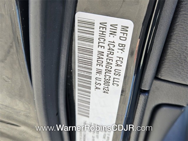 Used 2020 Jeep Grand Cherokee Altitude image 18