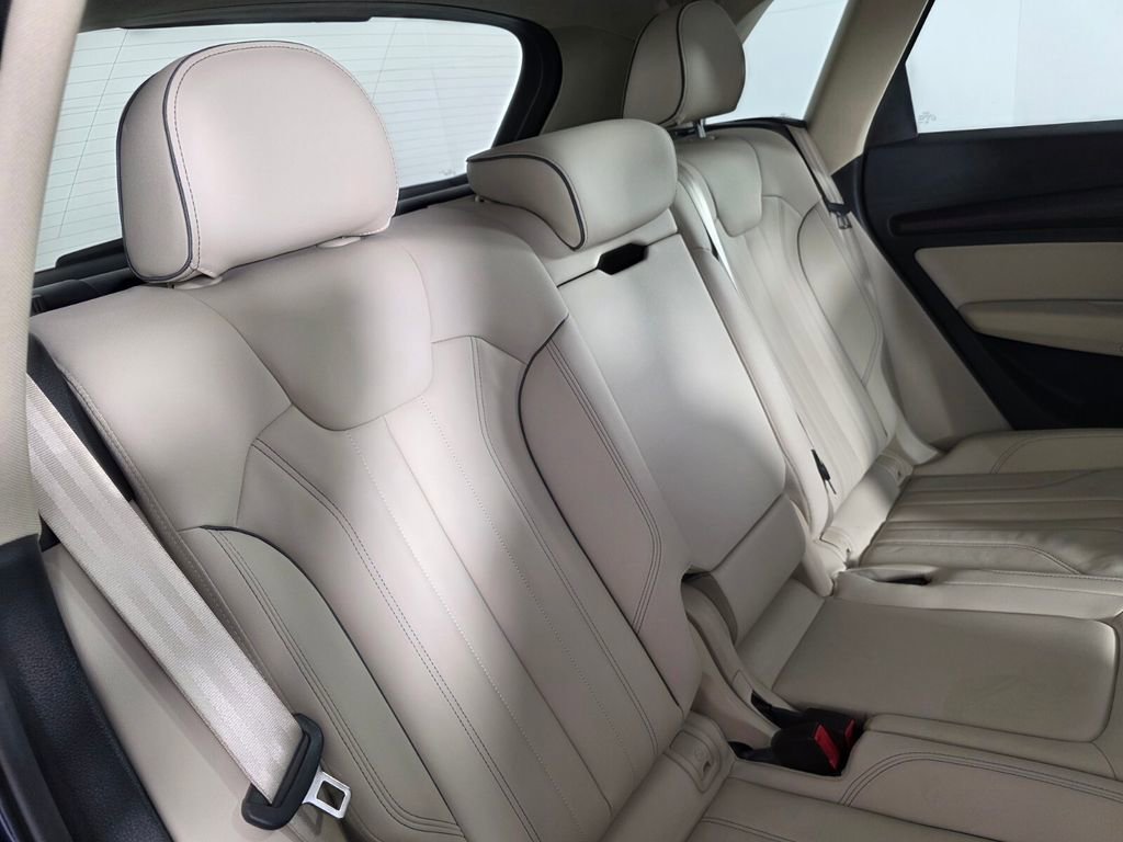 Used 2024 Audi Q5 2.0T Premium image 29