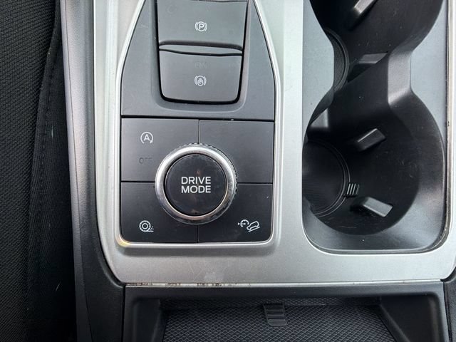 Used 2024 Ford Explorer XLT AWD/4WD image 29