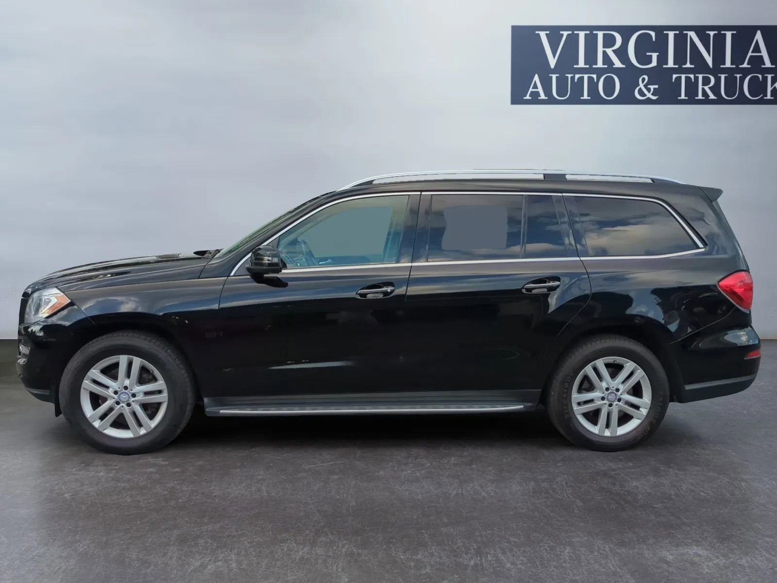 Used 2014 Mercedes-Benz GL 350 BlueTEC 4MATIC image 2