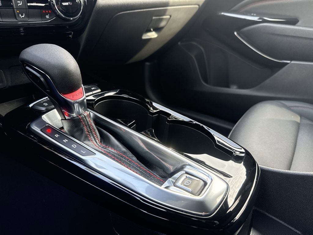 Certified 2025 Chevrolet Trax RS w/ Driver Confidence Package image 21