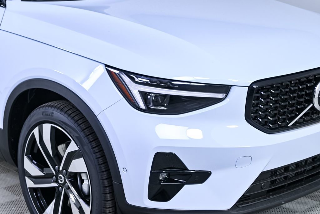 New 2026 Volvo XC40 B5 Ultra w/ Climate Package image 37