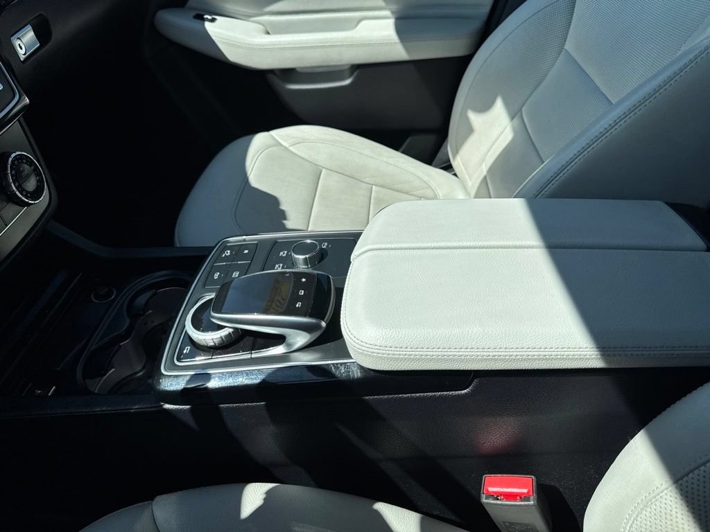 Used 2017 Mercedes-Benz GLS 450 4MATIC image 24