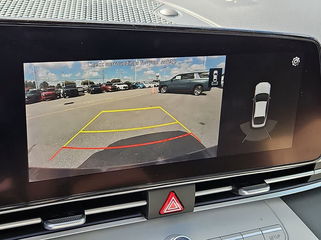 Used 2021 Hyundai Elantra Limited FWD image 18
