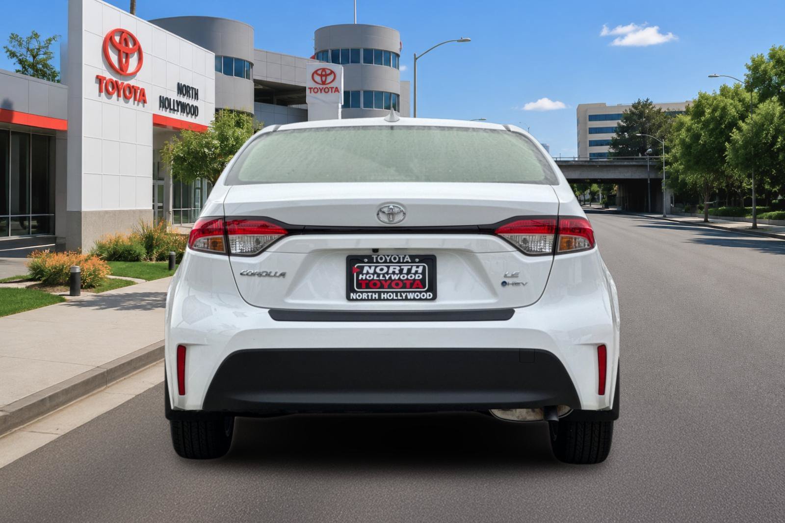 New 2027 Toyota Corolla LE FWD image 4