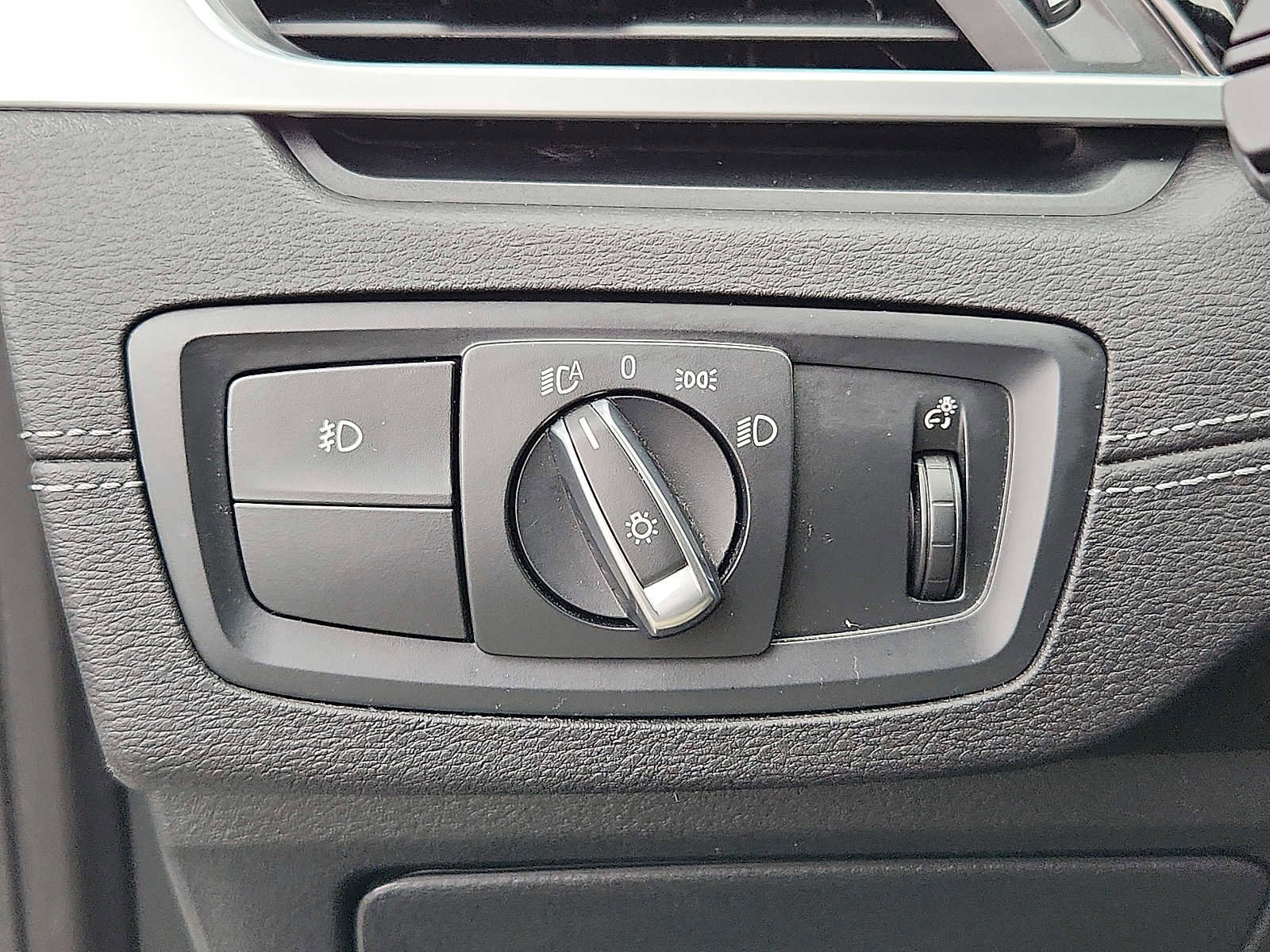 Used 2019 BMW X2 xDrive28i w/ Convenience Package image 22