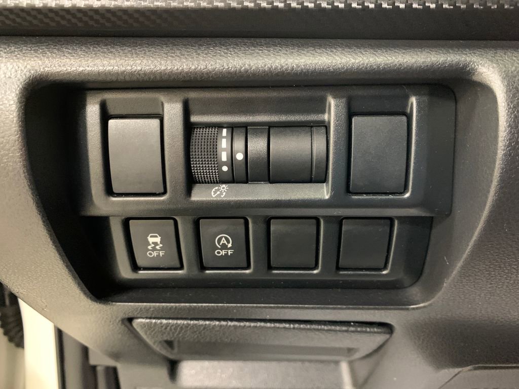 Used 2021 Subaru Crosstrek 2.0i Premium image 9