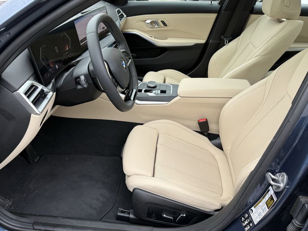 Used 2025 BMW 330i xDrive Sedan w/ Convenience Package image 9