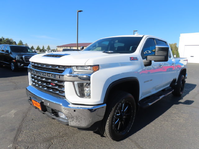 Used 2021 Chevrolet Silverado 3500 LTZ w/ LTZ Convenience Package AWD/4WD image 3
