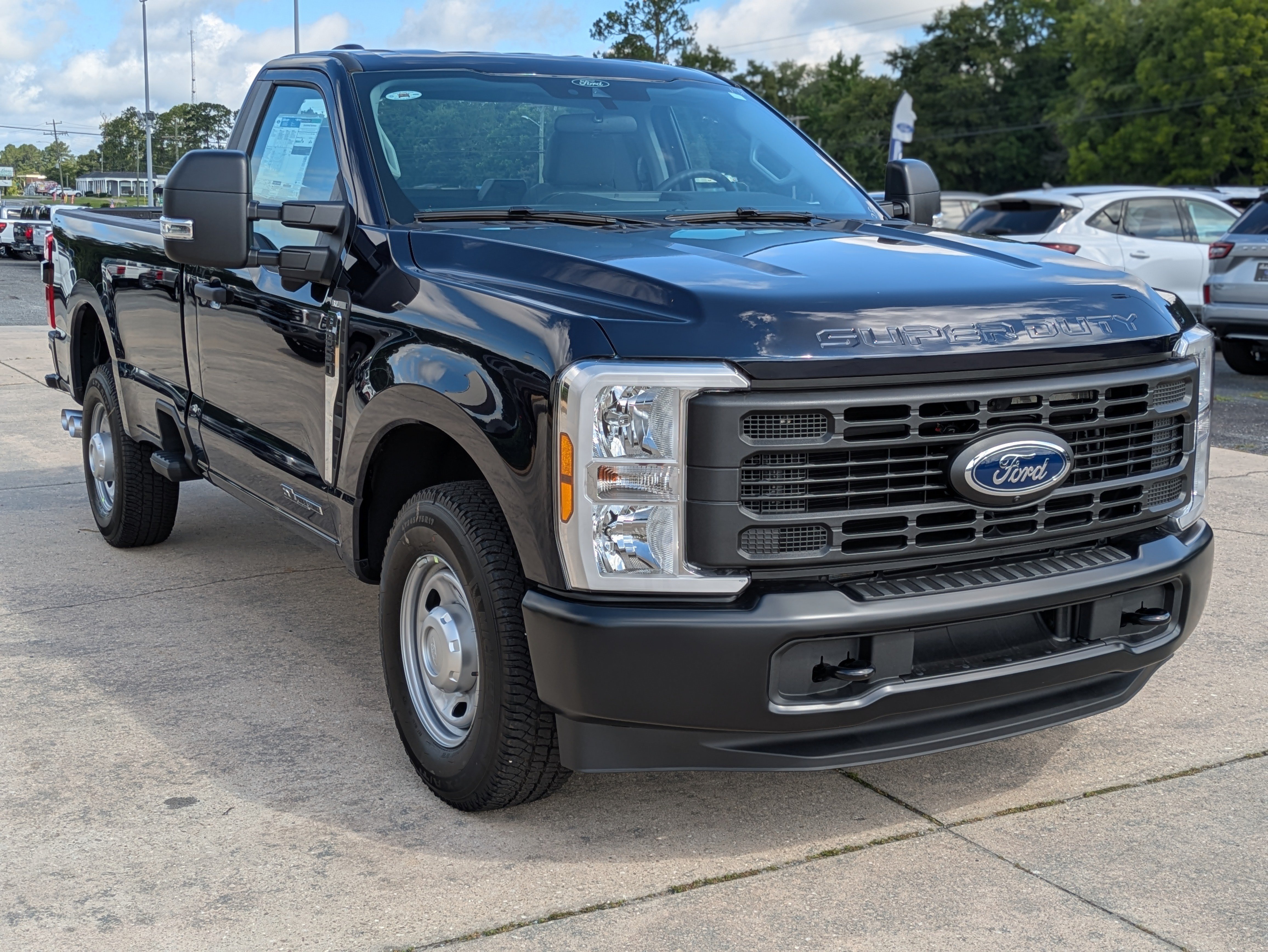 Used 2025 Ford F350 XL w/ 360-Degree Camera Package RWD image 4