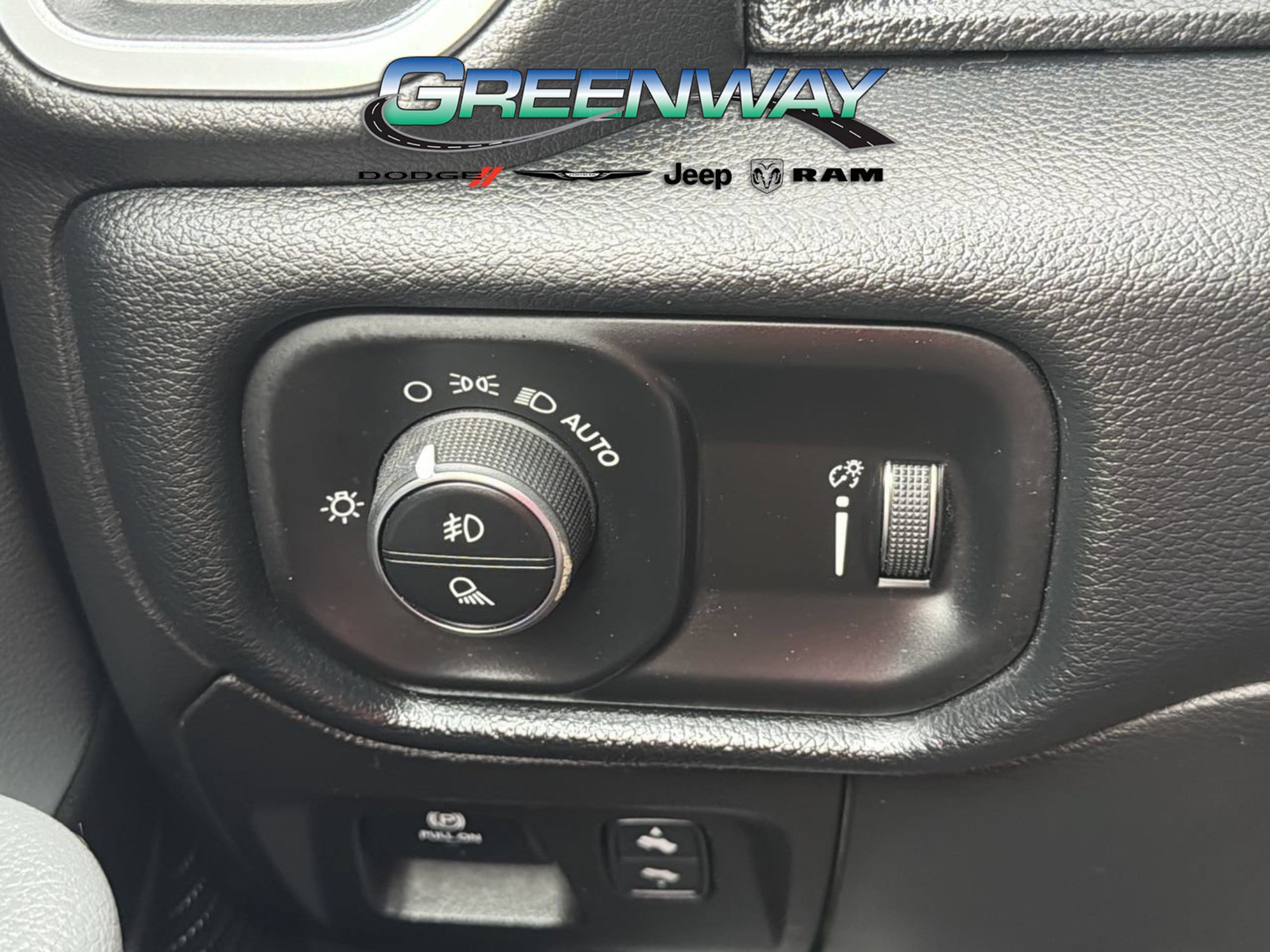 Used 2021 RAM 1500 Big Horn RWD image 21