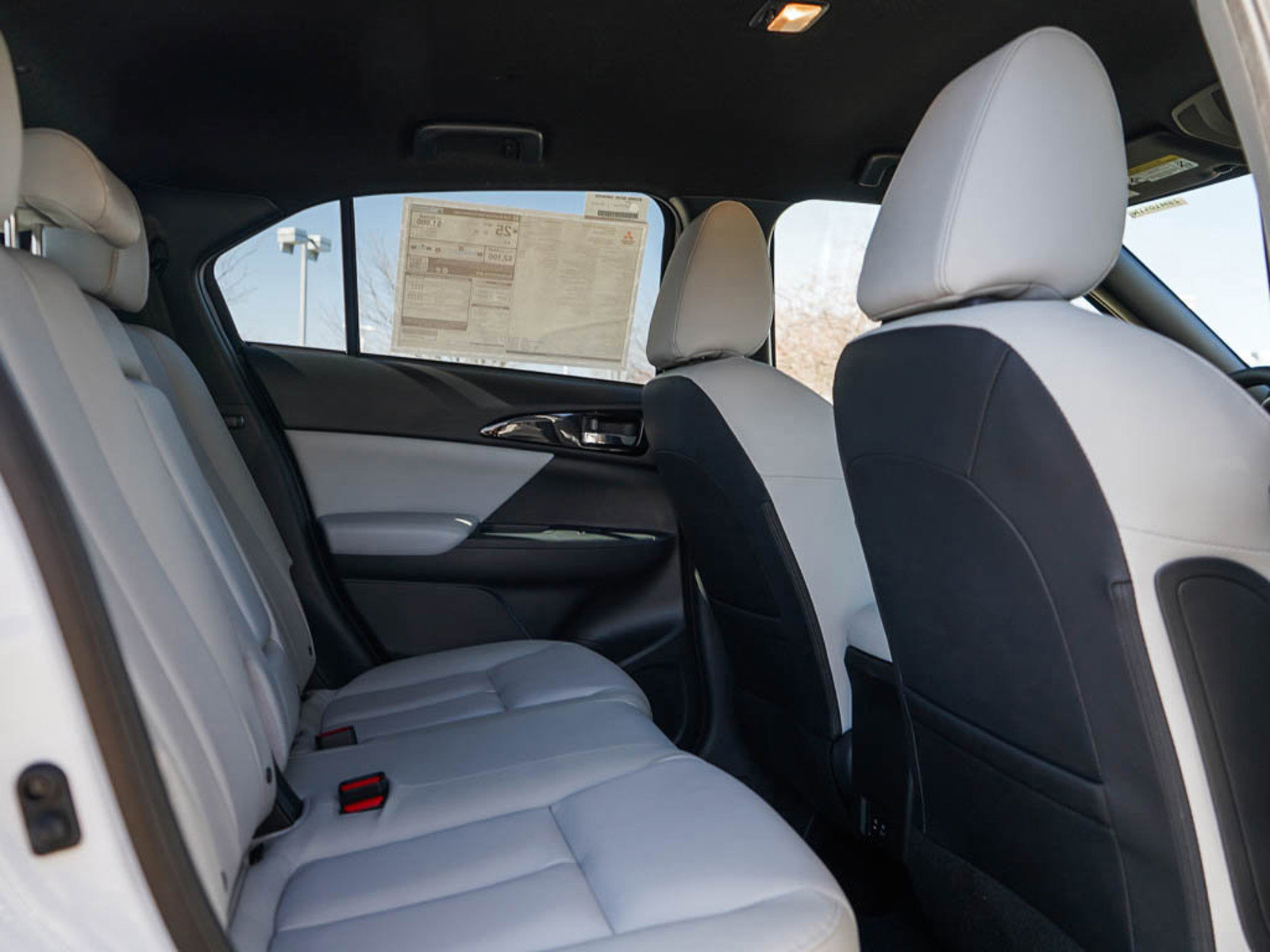 New 2025 Mitsubishi Eclipse Cross SE image 12