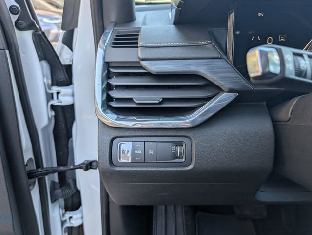 Used 2025 GMC Acadia Elevation image 11