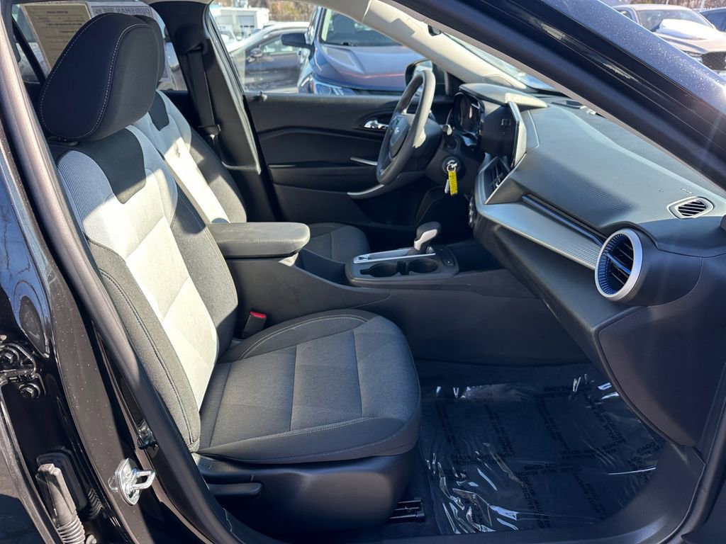 Used 2025 Chevrolet Trax LS image 22