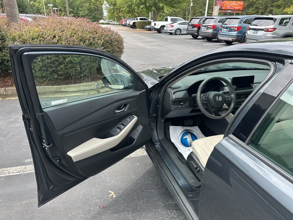 Certified 2024 Honda Accord EX image 18