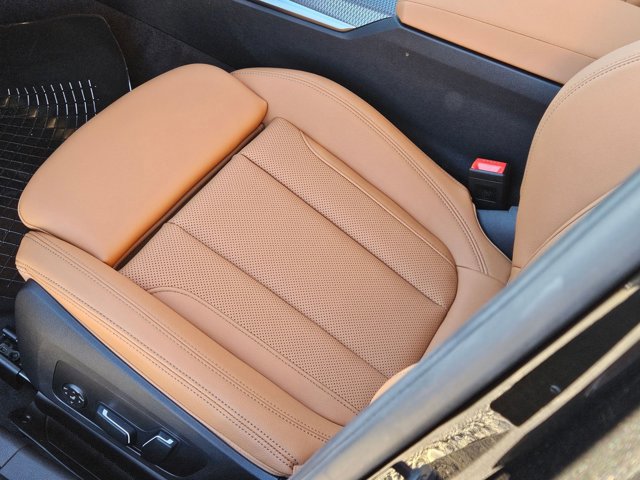 New 2026 BMW 330i Sedan w/ M Sport Package image 4