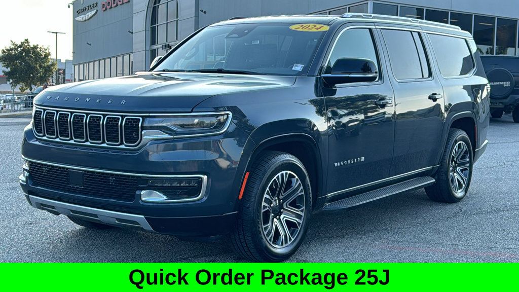 Used 2024 Jeep Wagoneer L Series II w/ Flexible Seating Group RWD image 3