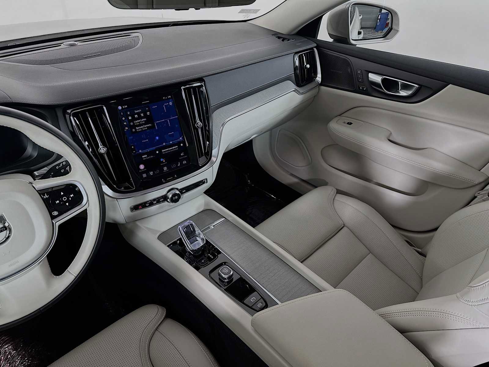 Used 2025 Volvo V60 B5 Cross Country Ultra w/ Protection Package Premier image 22