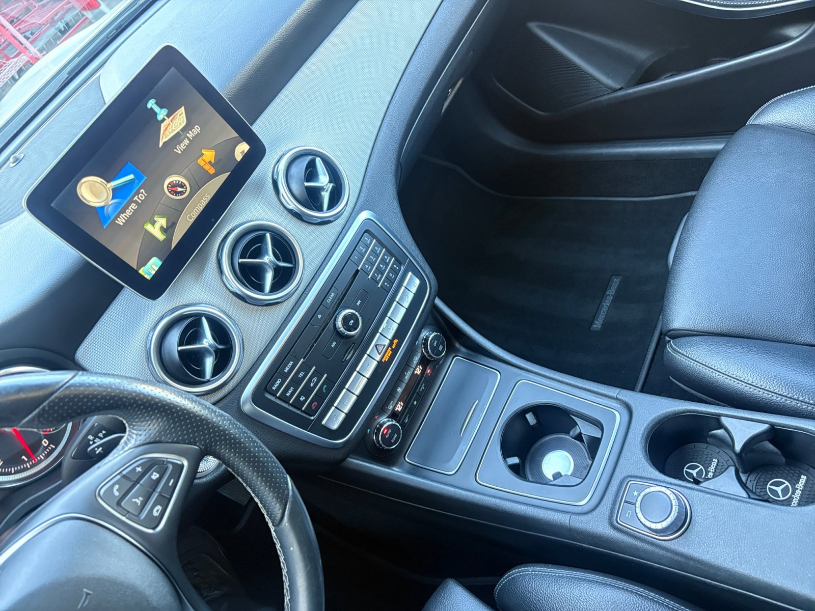 Used 2018 Mercedes-Benz GLA 250 4MATIC image 24