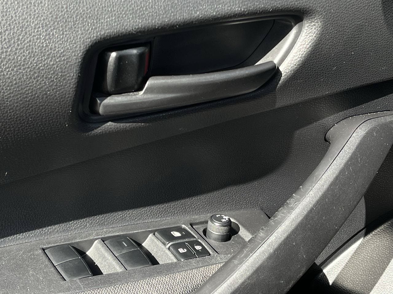 Used 2024 Toyota Corolla LE FWD image 21