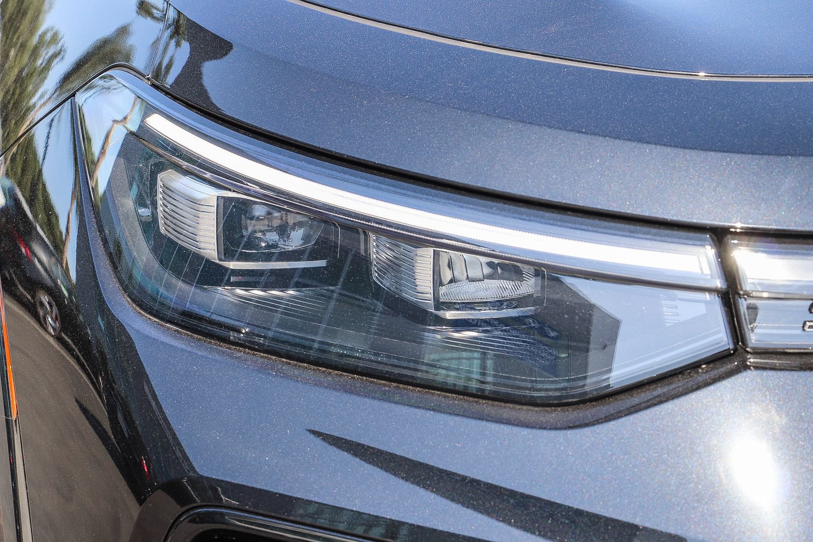 New 2026 Volkswagen Tiguan SE R-Line FWD image 4