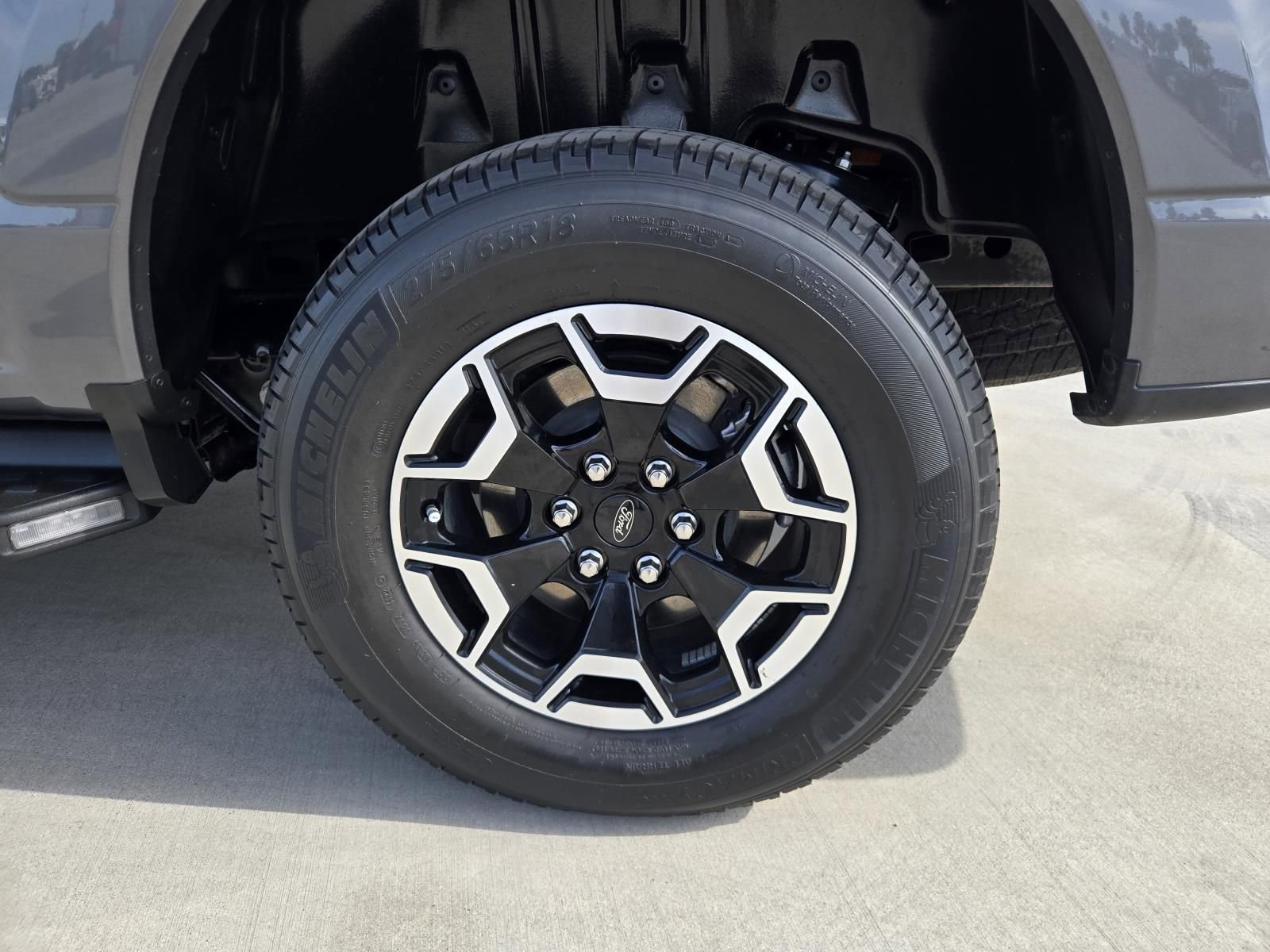 Used 2023 Ford F150 Lightning XLT image 32