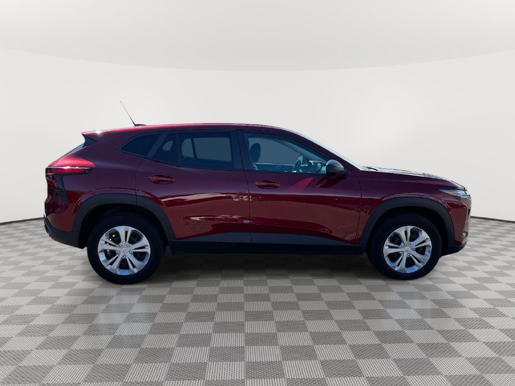 Used 2024 Chevrolet Trax LS FWD image 8