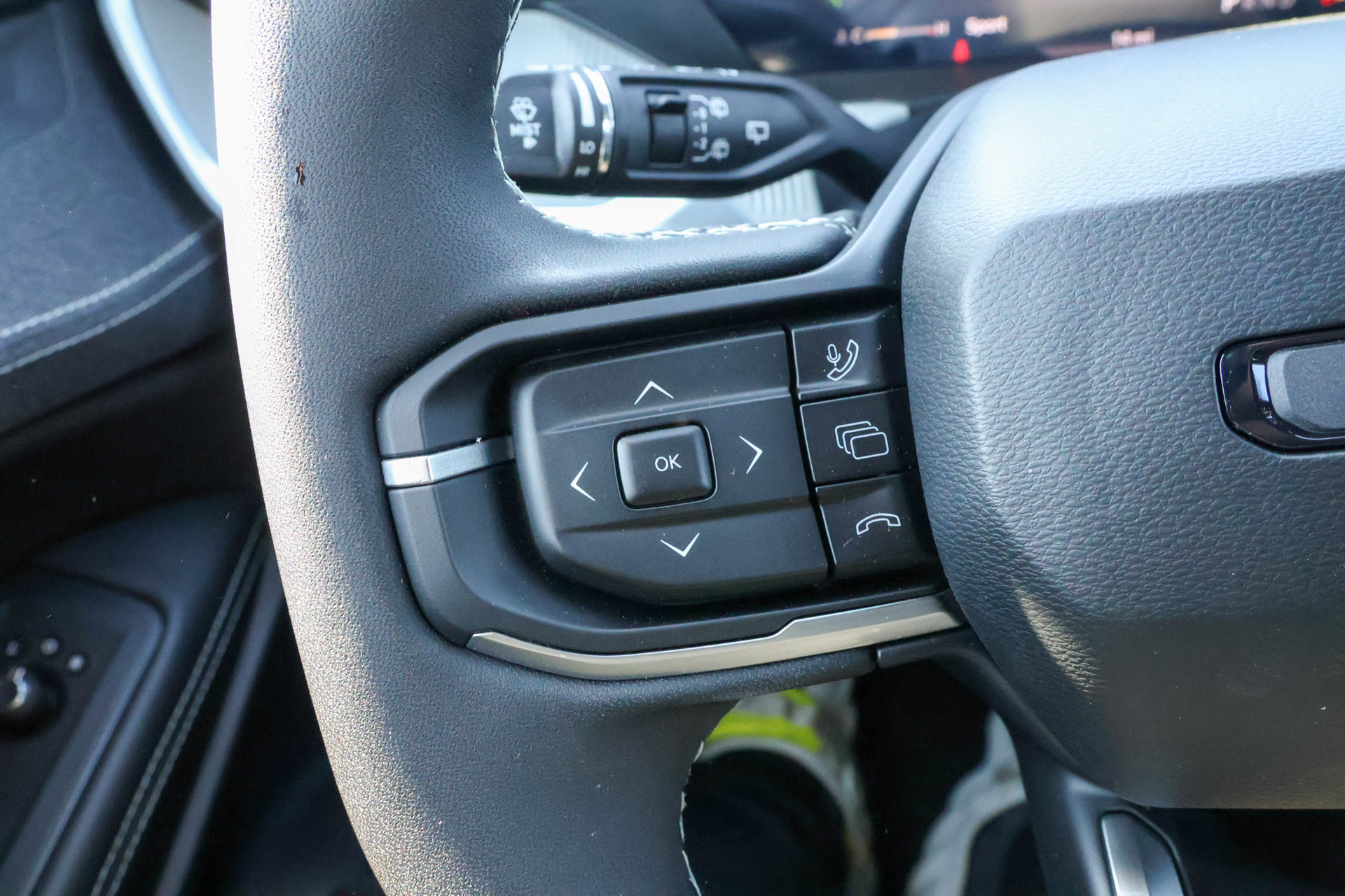 New 2026 Jeep Cherokee Laredo AWD/4WD image 24
