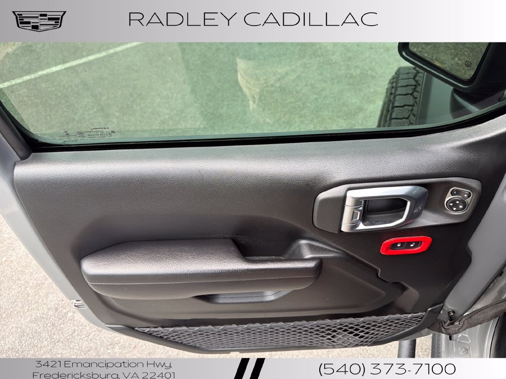 Used 2021 Jeep Wrangler Unlimited Rubicon w/ Cold Weather Group AWD/4WD image 4