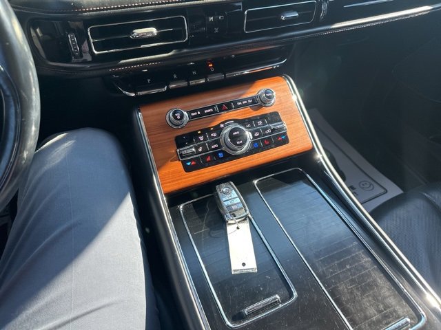 Used 2020 Lincoln Aviator Reserve w/ Elements Package Plus image 41