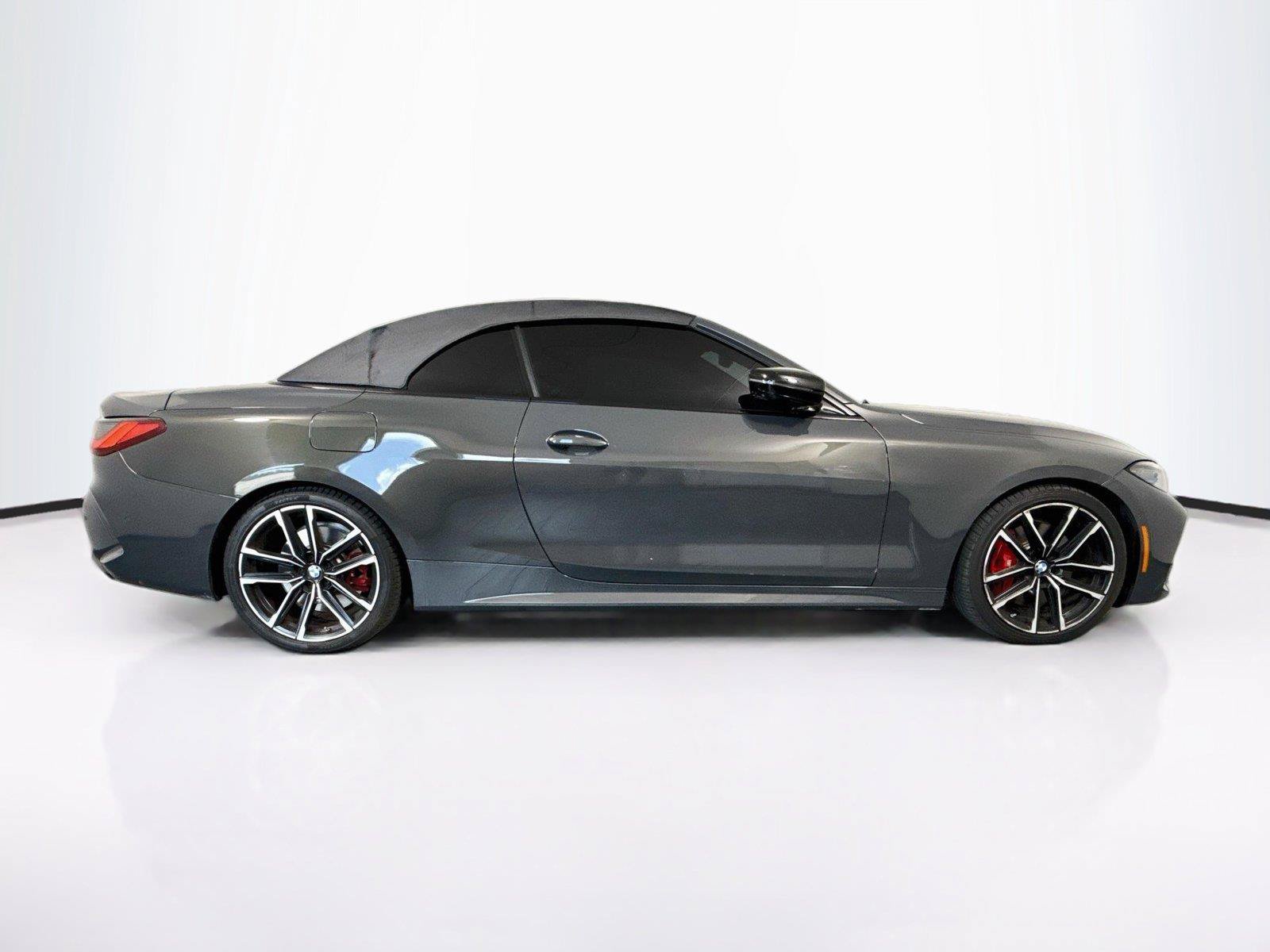 Used 2022 BMW M440i Convertible RWD image 6