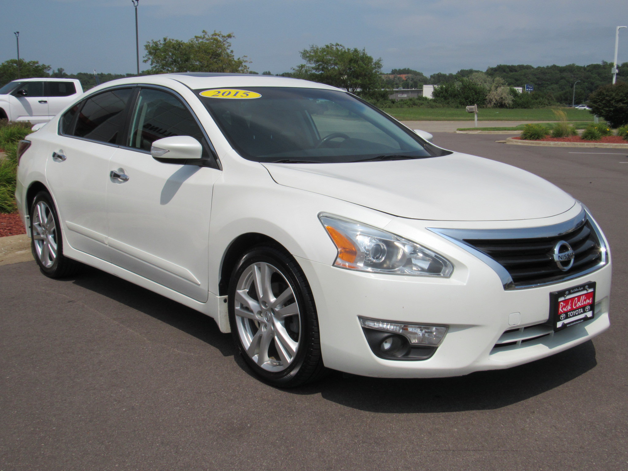 Used 2015 Nissan Altima 3.5 SL FWD image 4