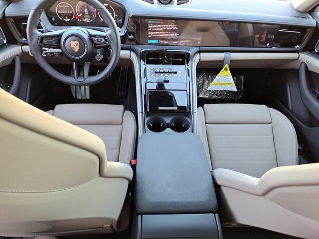 New 2026 Porsche Panamera 4 image 16