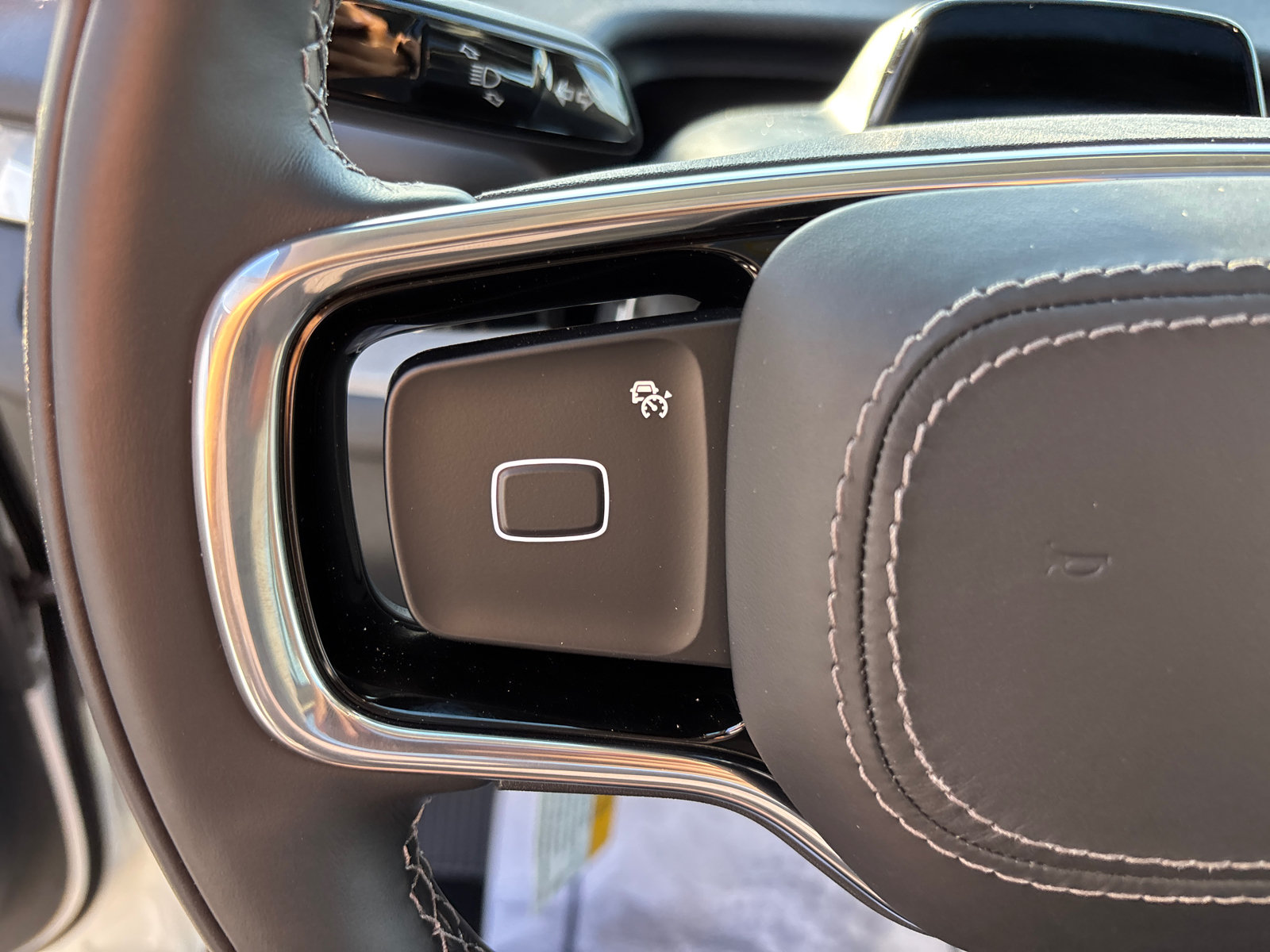 New 2026 Lincoln Navigator L Reserve AWD/4WD image 16