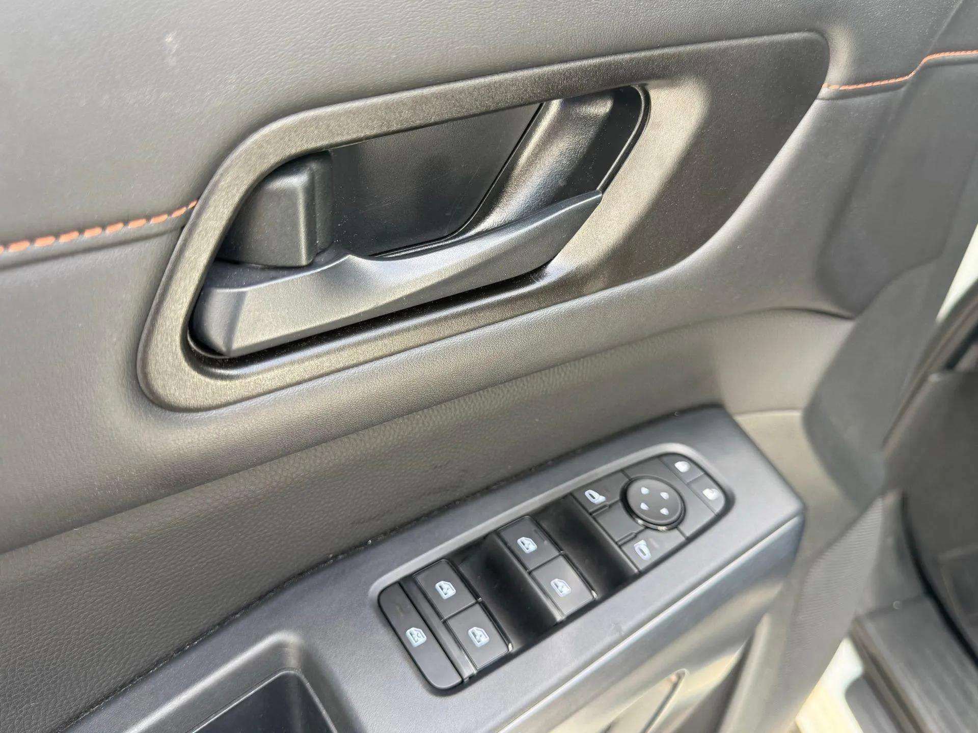 Used 2024 Nissan Pathfinder Rock Creek AWD/4WD image 45