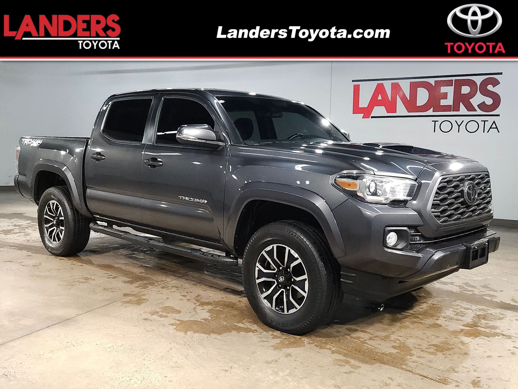 Used 2020 Toyota Tacoma TRD Sport w/ Technology Package AWD/4WD image 1