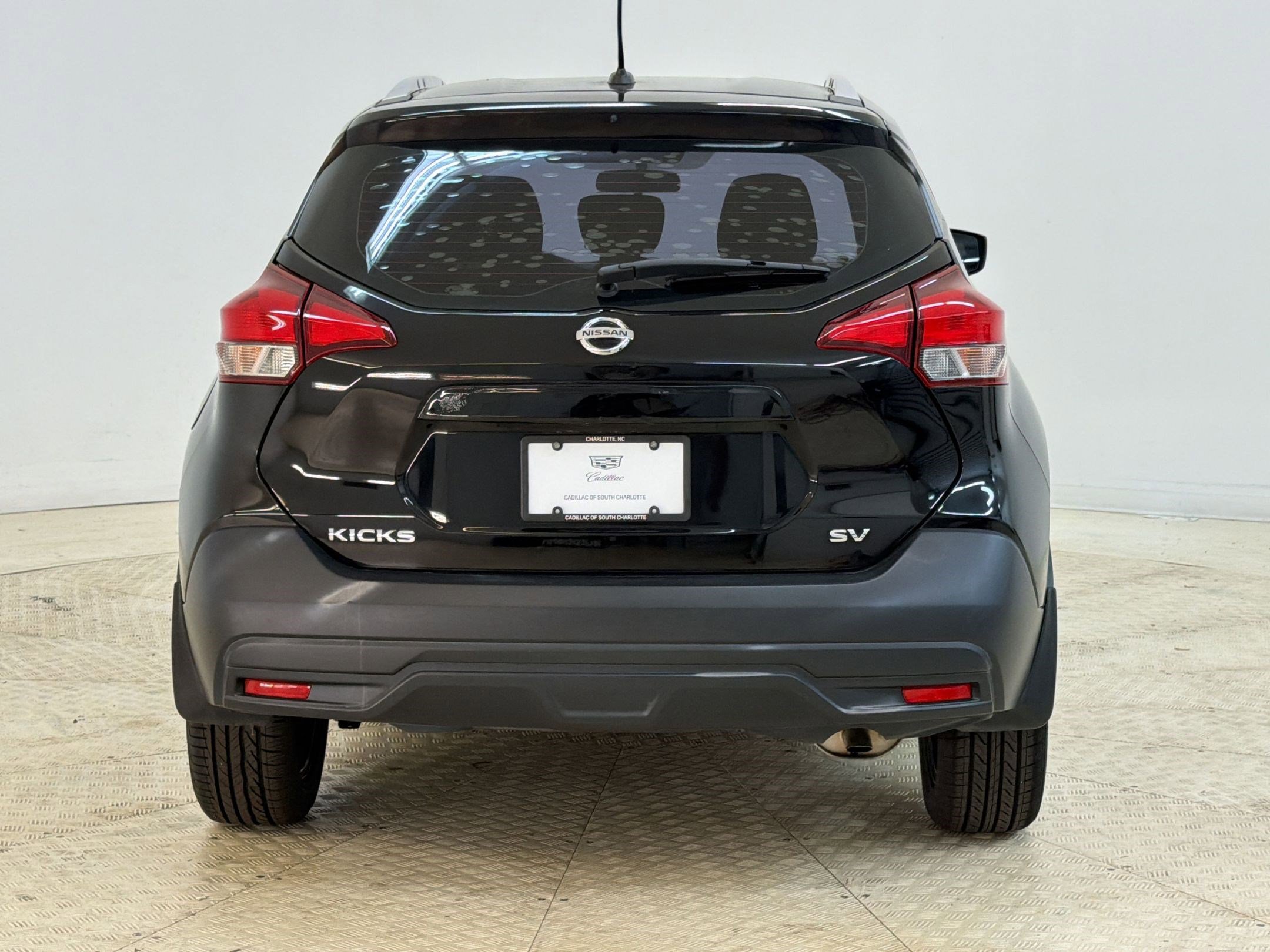 Used 2018 Nissan Kicks SV image 10