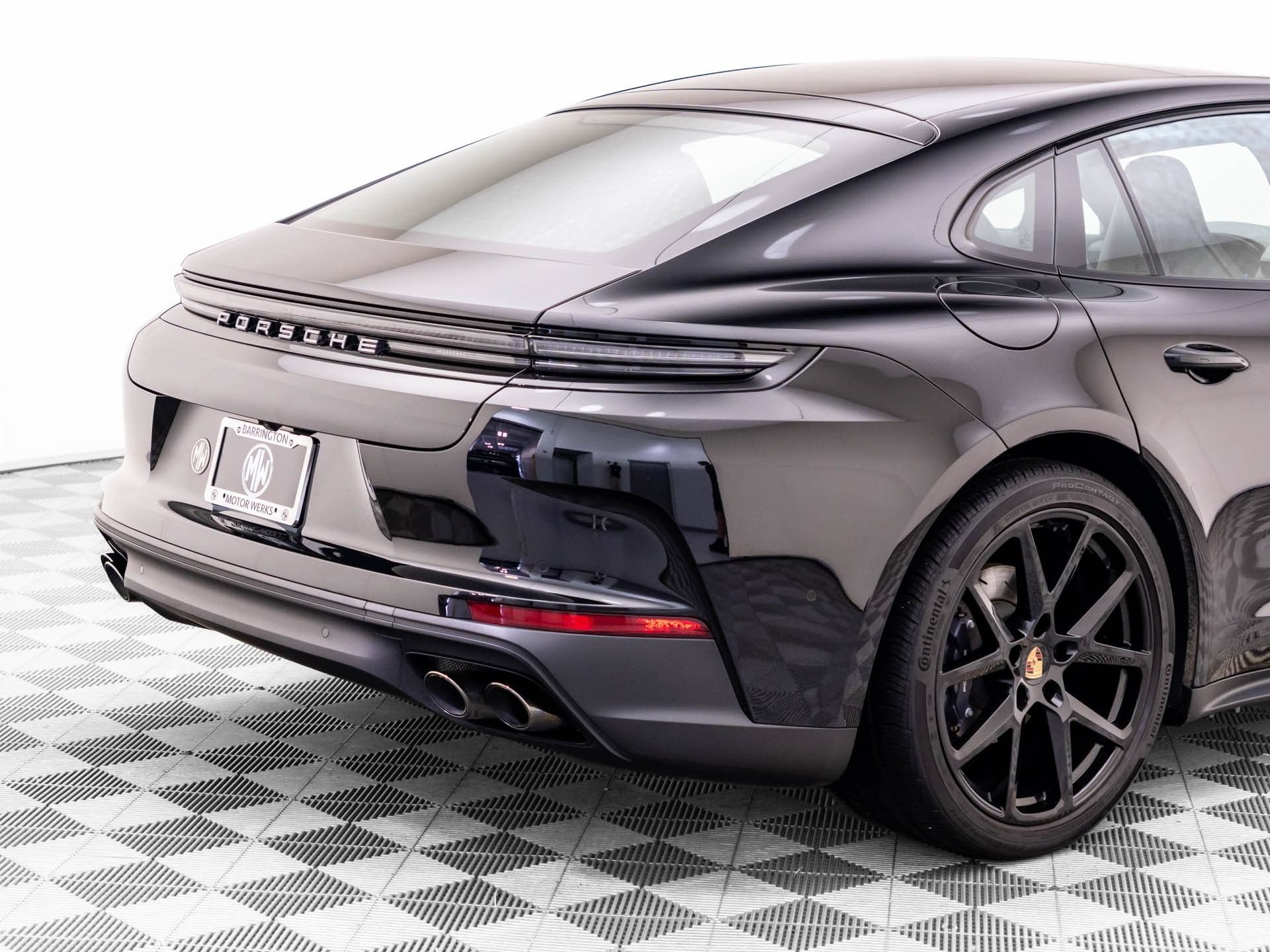 Certified 2025 Porsche Panamera 4 AWD/4WD image 36