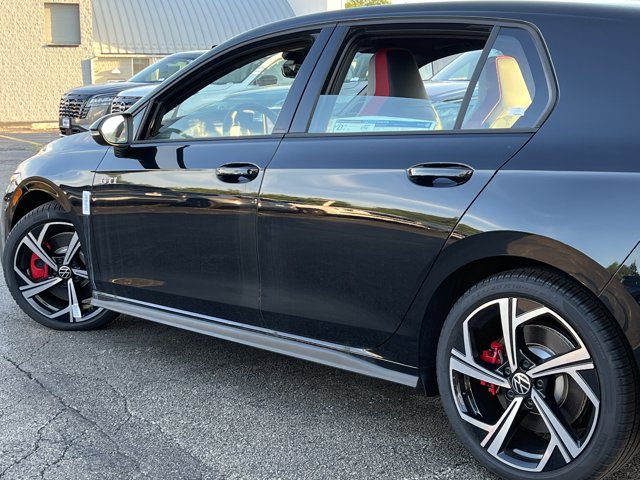 New 2026 Volkswagen GTI SE FWD image 19