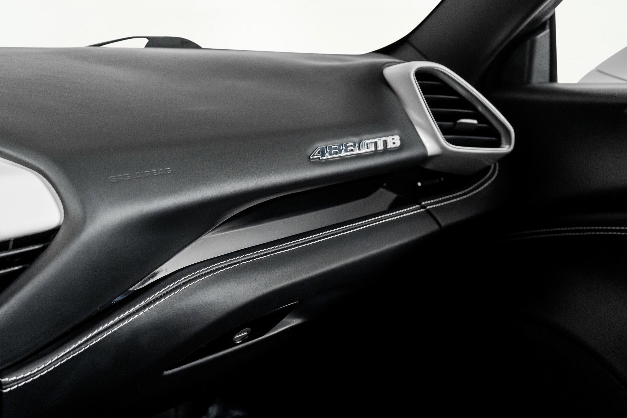 Used 2016 Ferrari 488 GTB Coupe Modified image 40