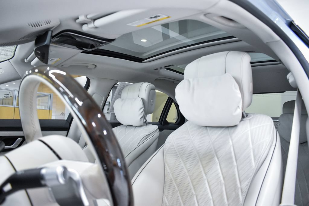 Used 2021 Mercedes-Benz S 580 4MATIC Sedan image 2